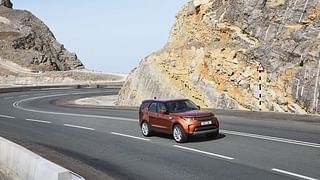 Land Rover discovery off-road driving all-terrain vehicle