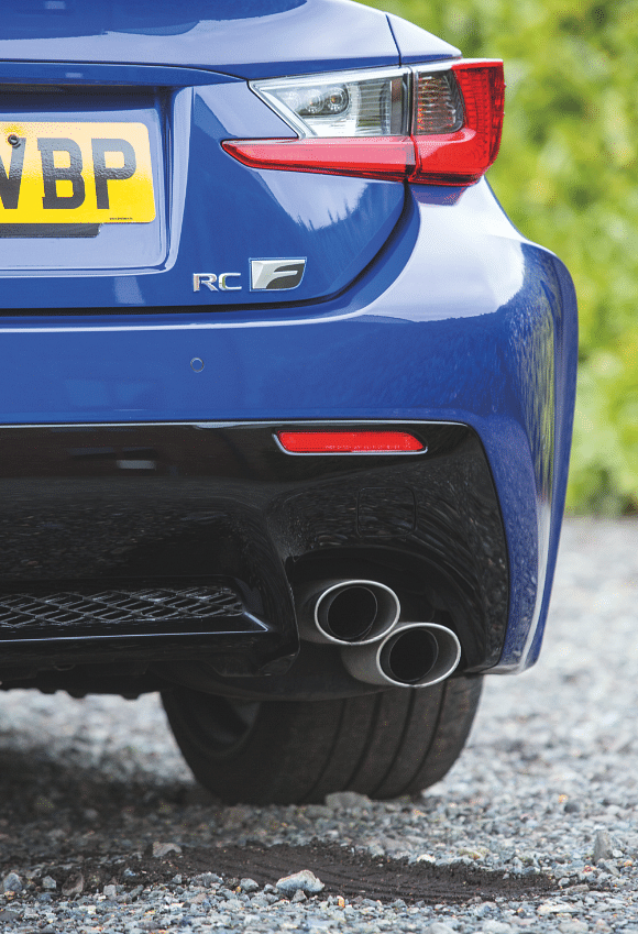 The IS F had it first, and the idea somehow ended up on Ferrari's California. But Lexus F is claiming birthrights of the quad stacked tailpipe of the RC F. 
