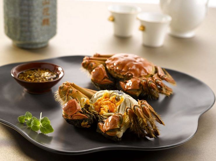 steamed-whole-hairy-crab_yan-ting