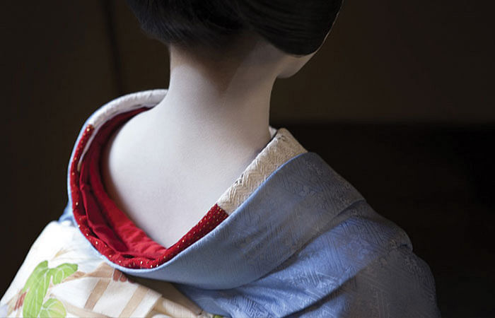 Secret Moments Of Maikos - The Grace, Beauty And Mystery Of Apprentice Geishas by Philippe Marinig