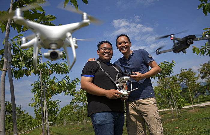 Farhan Tahir and Wayne Toh, Drone Enthusiasts