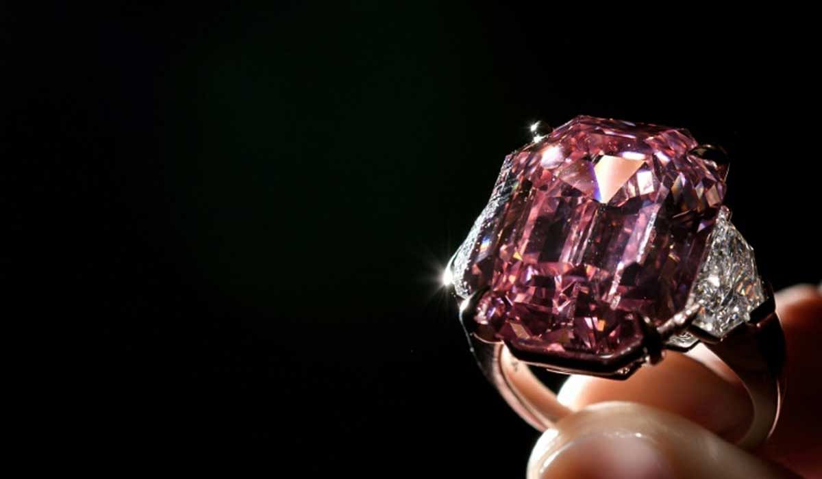 Exceptionally rare 19-carat pink diamond smashes record at Geneva ...