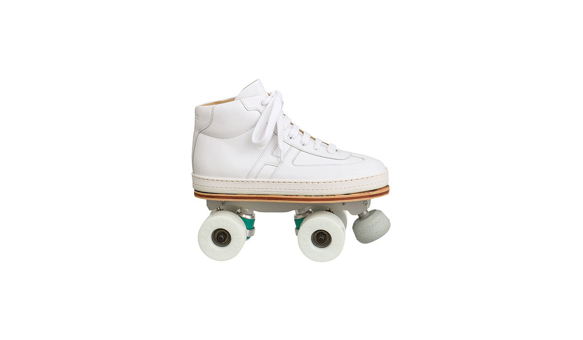 Hermes quad-style roller skates