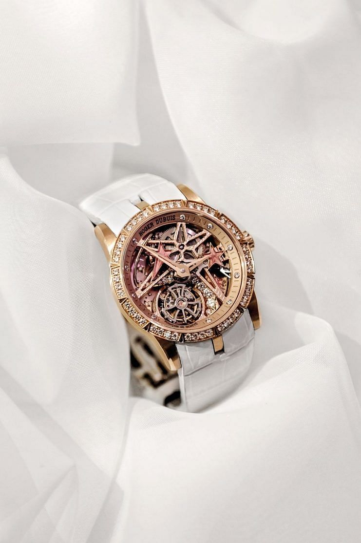 Roger Dubuis Excalibur Shooting Star in white