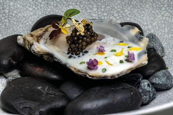 28Wilkie-caviar-on-oyster
