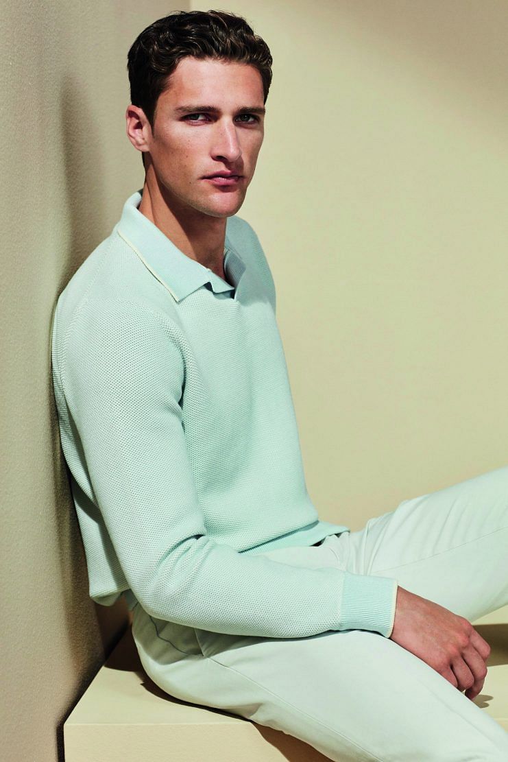 One for the lazy weekend. A beautiful polo sweater in superfine wool and silk, and stretch cotton pants.