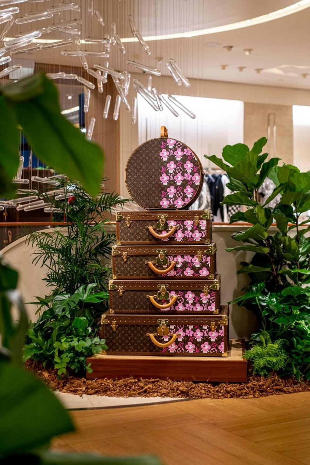 Discover Louis Vuitton's savoire faire in an oasis getaway - The