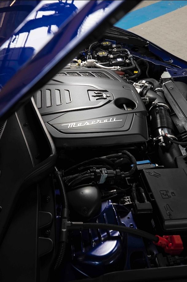 A look at the 2.0-litre engine of the Maserati Ghibli Hybrid.