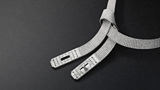 Kelly Gavroche necklace in white gold and diamonds.