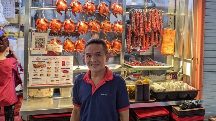 Hawker Chan continues chopping on — Michelin star or not