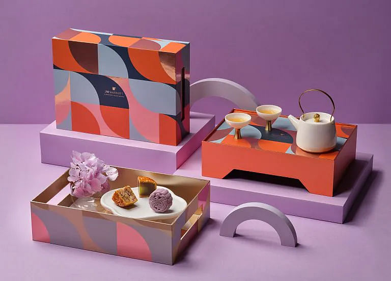 Travel-Themed Mooncakes : boxed mooncakes