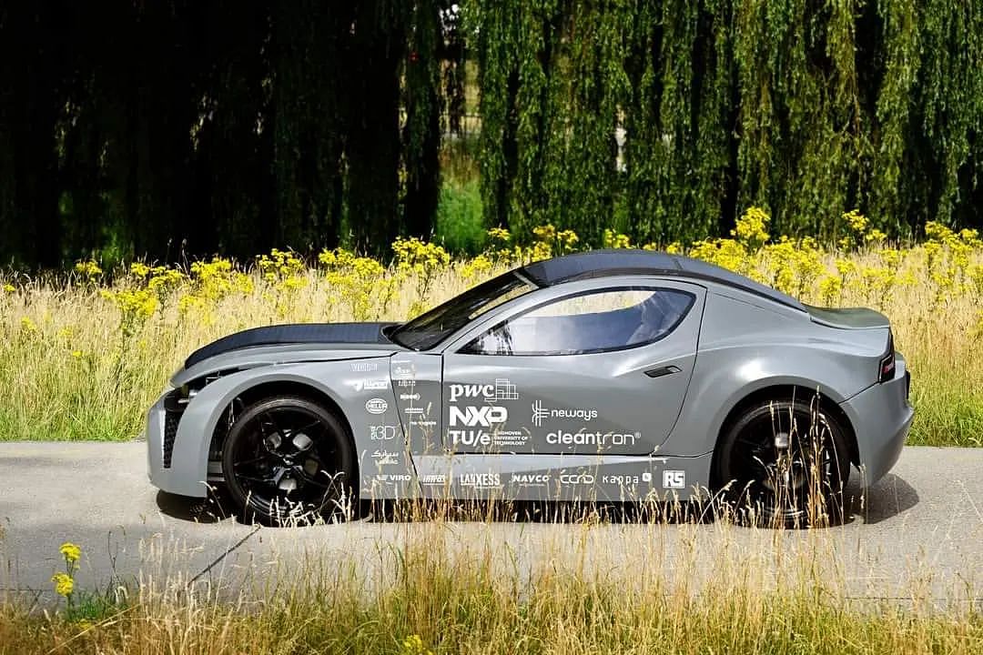 Forget carbon neutral: this prototype EV runs on carbon dioxide