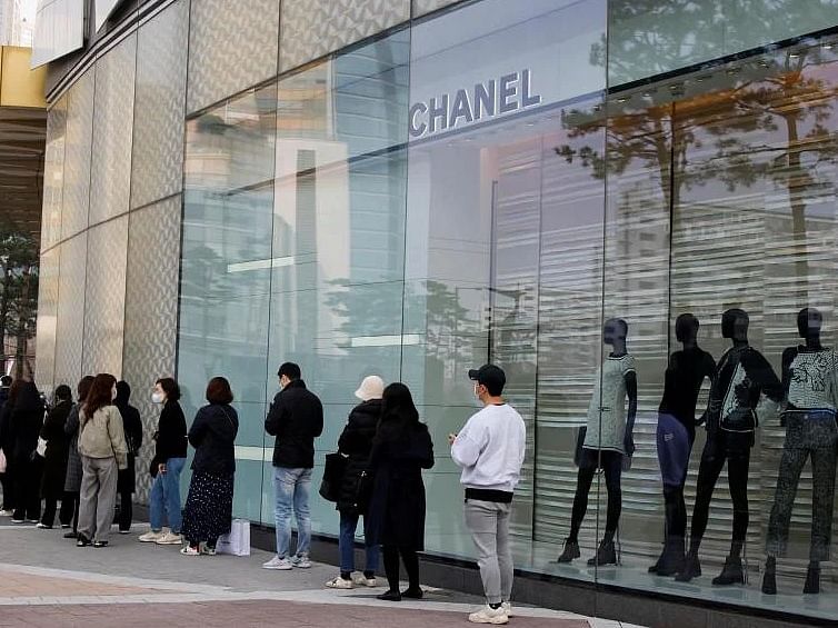 South Koreans are the world’s biggest spenders on luxury goods - The ...