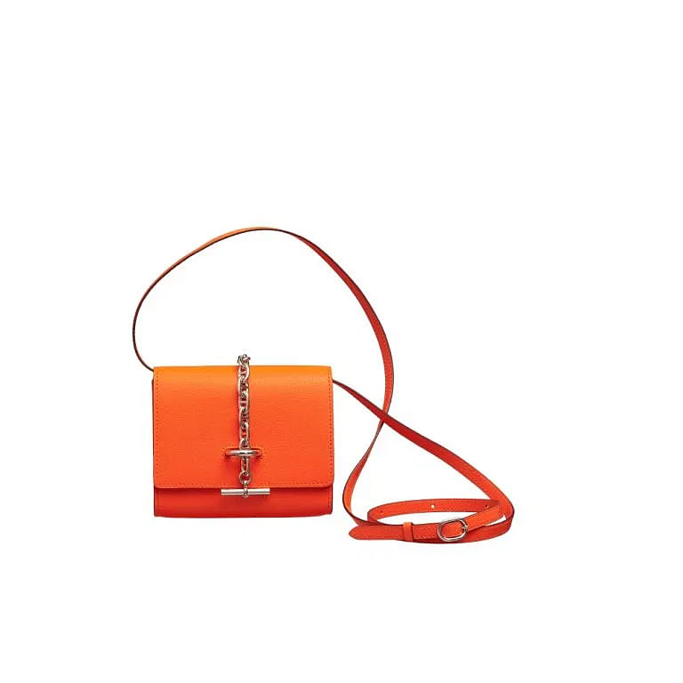 The Hermès White Collection dive into all the lovely ways to add more  elegance to your early summer styling.