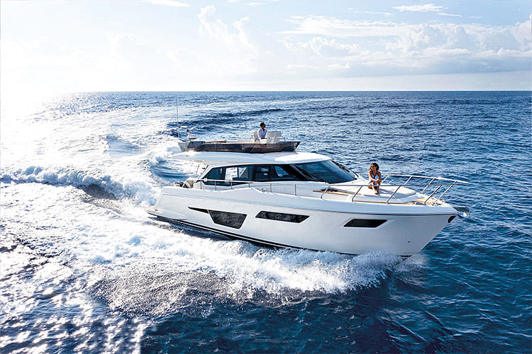 Ferretti Yachts 500 combines nautical adventure and a domestic dimension.
