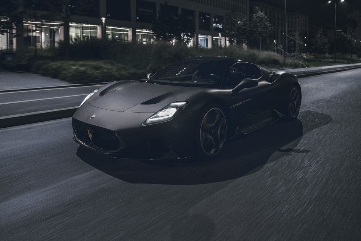 The first limitededition Maserati MC20 comes shrouded in inky black